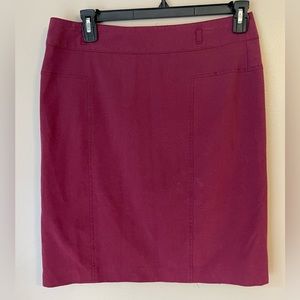Roz & Ali pencil skirt - SZ 12 - burgundy